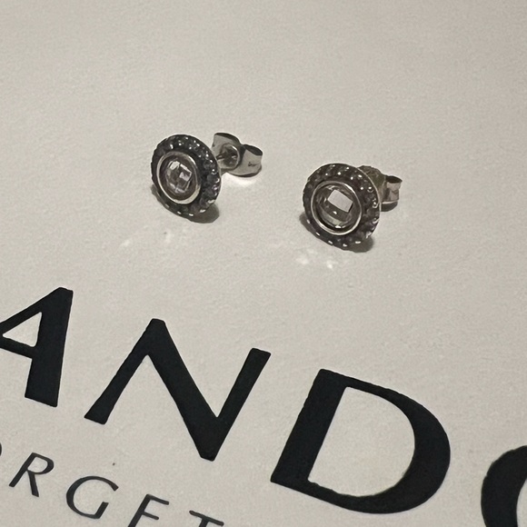 PANDORA Earring Studs “Brilliant Legacy” - Picture 4 of 10
